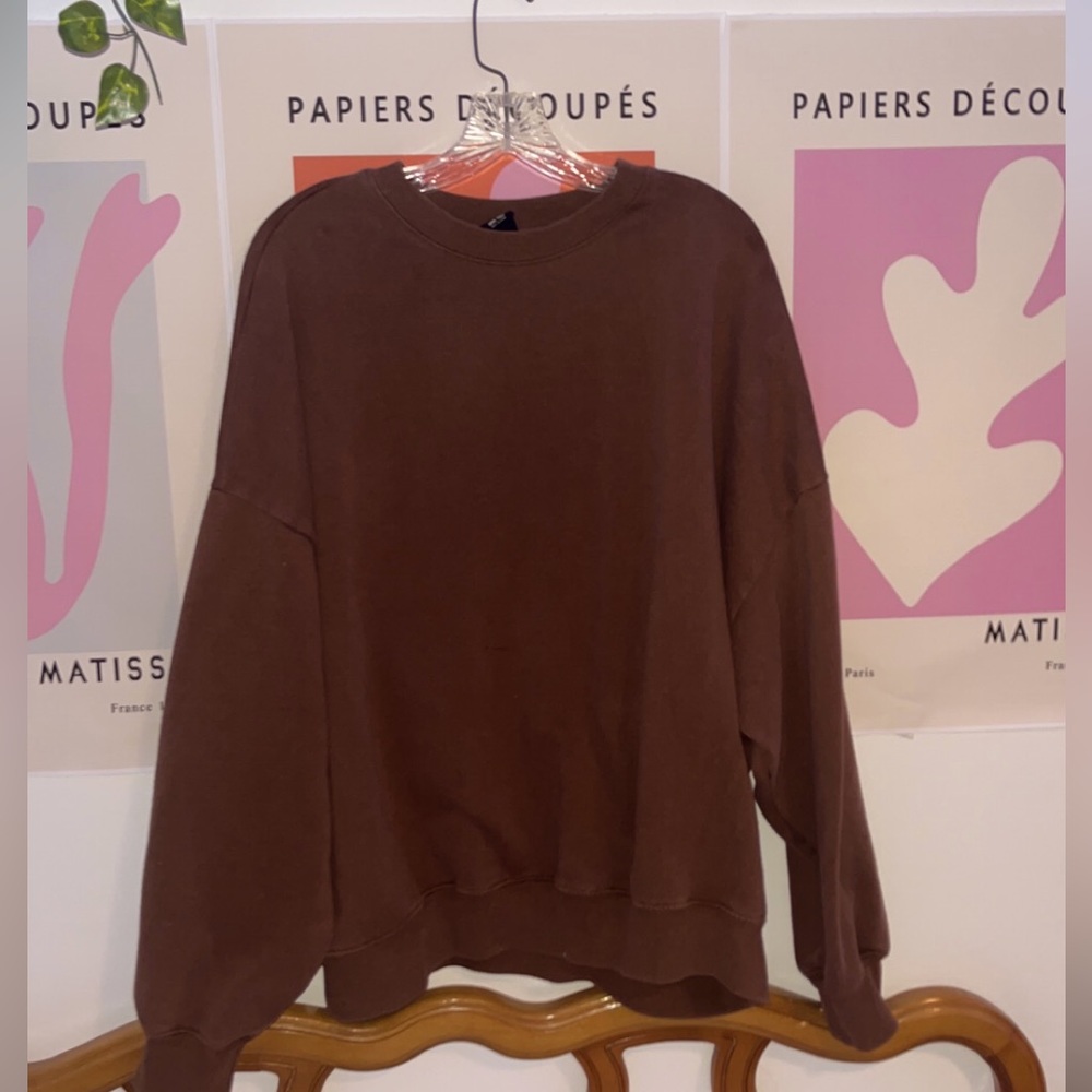TRENDY BEACHY PACSUN CREWNECK